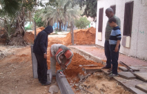 بالصور: "القياديون المتطوعون" يرممون مبنى نادي السلام بالرملة